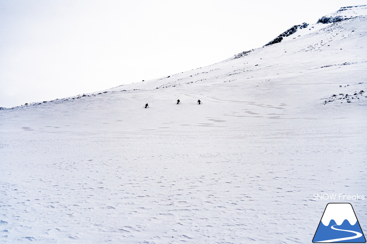 大雪山旭岳ロープウェイ｜パウダーが無くたって、スキーは楽しい！過去最高難度の雪面を思いっきり楽しむ1日(^^)/